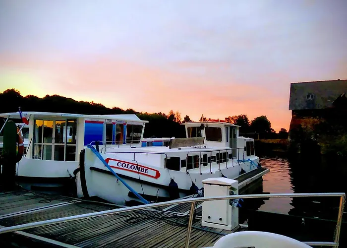 Vintage Sur Pénichette à Quai - 3 Cabines/7 Pers. - Api-1-46-22 Bateau-hôtel